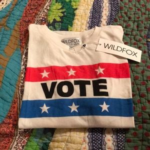 NWT wildfox vote tee❤️💙